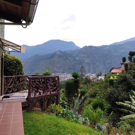 "Casa Verde" En Banos De Agua Santa Con Vista Al Volcan Tungurahua Exterior photo